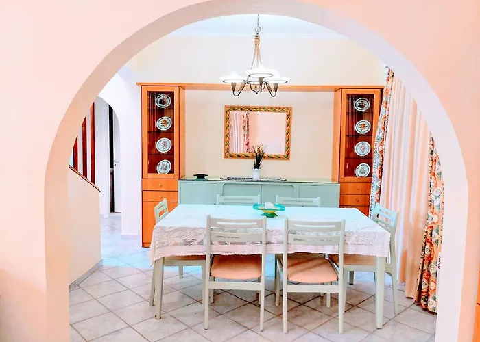 Dalia Vilă Archangelos (Rhodes)